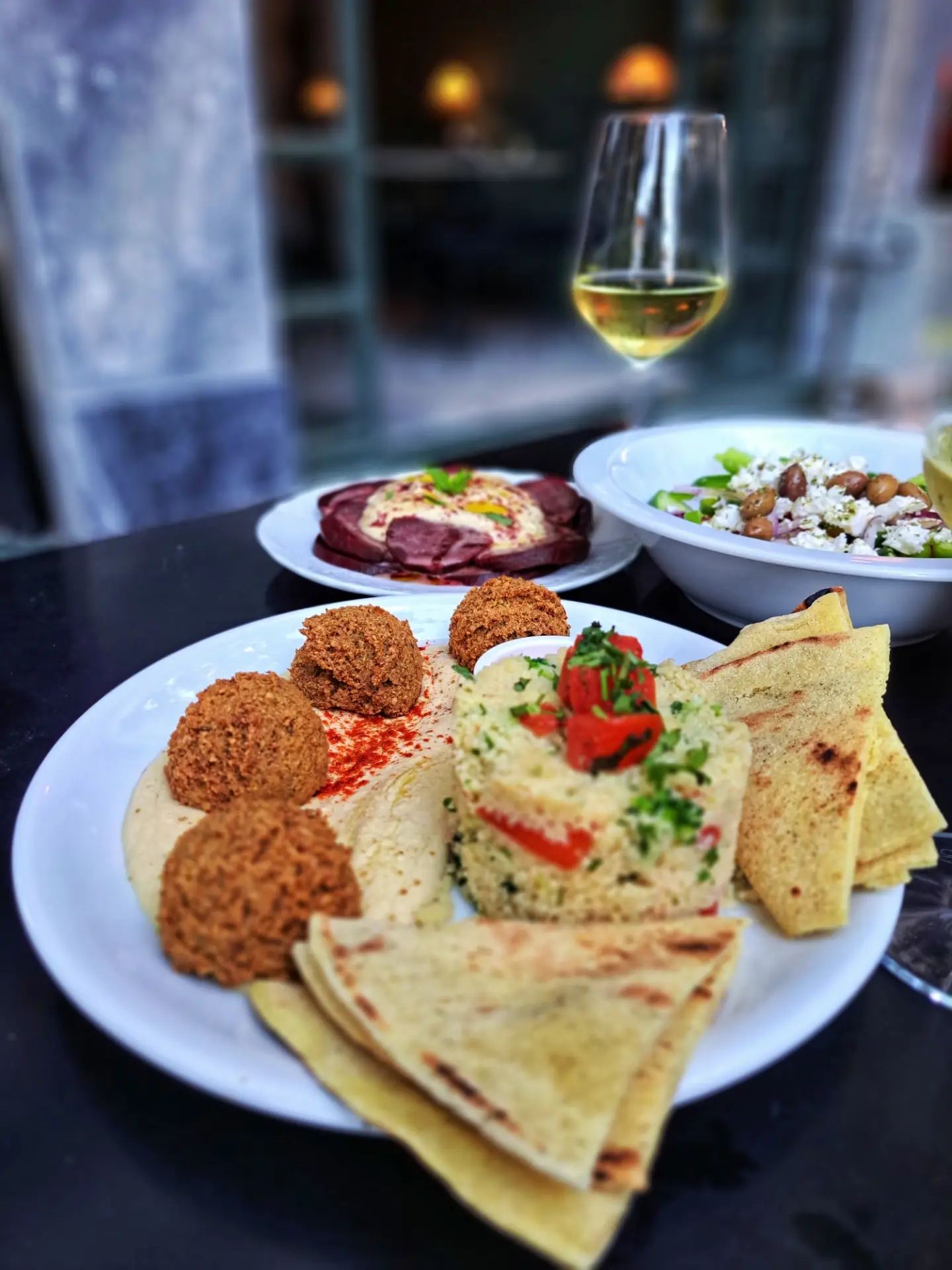 Falafel with hummus and flatbread